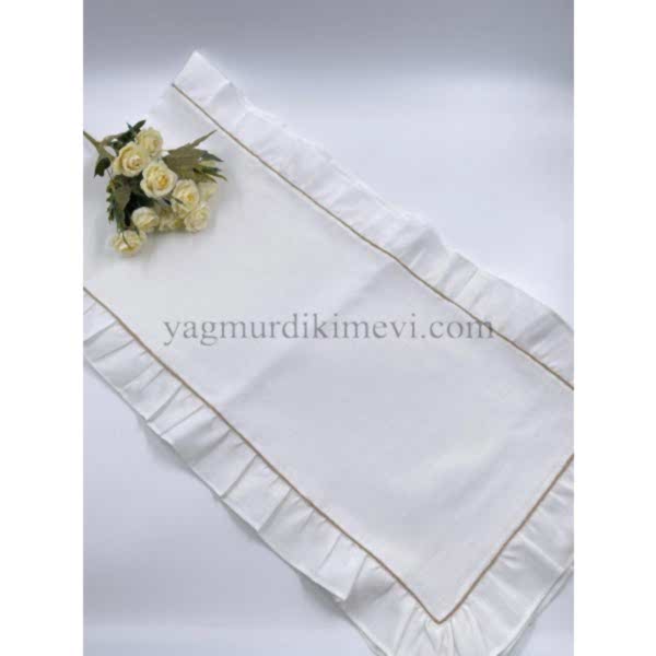 Naturel fırfırlı keten kumaş masa örtüsü zarif tasarımı ile