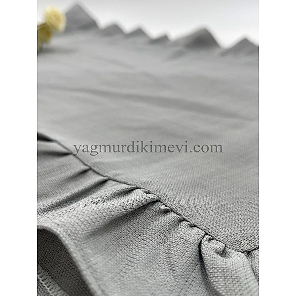 Naturel fırfırlı keten kumaş masa örtüsü zarif tasarımı ile