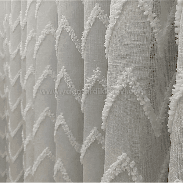  Zigzag desenli püsküllü lüks keten tül perde – ağır gramajlı, dokulu ve modern perde modeli