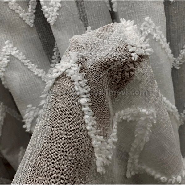  Zigzag desenli püsküllü lüks keten tül perde – ağır gramajlı, dokulu ve modern perde modeli