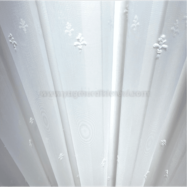 Dolgun çiçek desenli güpürlü tül perde – geniş motifli, gösterişli ve zarif model