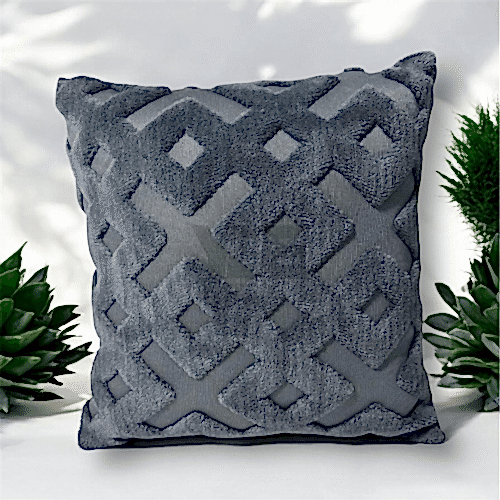 Punch İşlemeli Dekoratif Kırlent Kılıfı