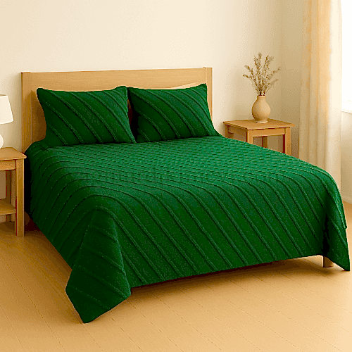 Çarpraz Çizgili Zümrüt Yeşili Renk Püsküllü Yatak Örtüsü Seti – Ultra Konfor & Özel Tasarım