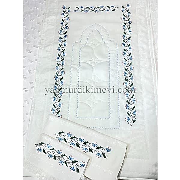  Kanaviçe işlemeli seccade takımı ve havlular