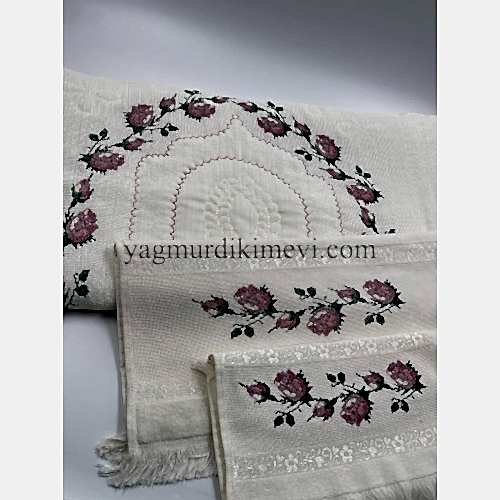 Kanaviçe İşlemeli Seccade Takımı (3’lü Set)