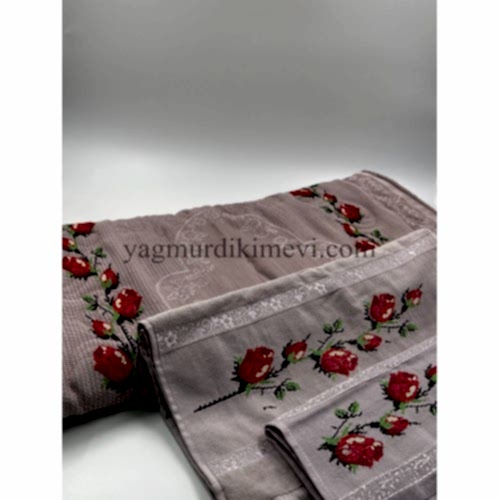 Kanaviçe İşlemeli Seccade Takımı (3’lü Set)