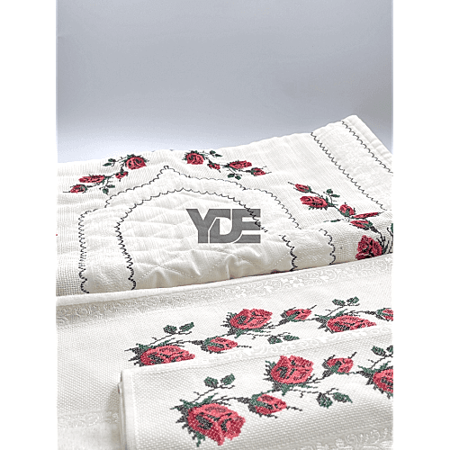 Kanaviçe İşlemeli Seccade Takımı (3’lü Set)