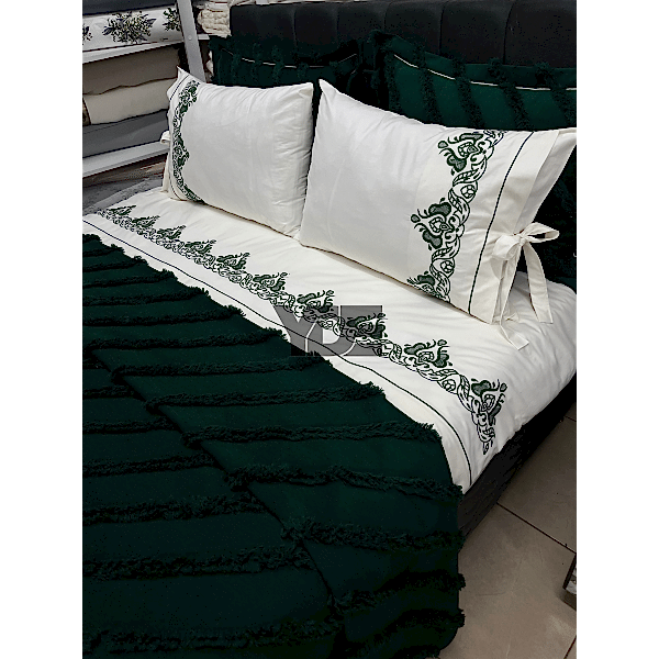 7 Parça Çeyizlik Nakışlı Nevresim Takımı ve Püsküllü Pike Örtüsü