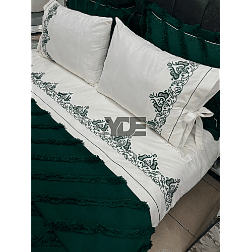 7 Parça Çeyizlik Nakışlı Nevresim Takımı ve Püsküllü Pike Örtüsü Seti