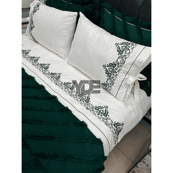 7 Parça Çeyizlik Nakışlı Nevresim Takımı ve Püsküllü Pike Örtüsü