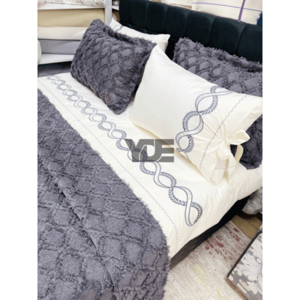 7 Parça Çeyizlik Nakışlı Nevresim Takımı ve Püsküllü Pike Örtüsü