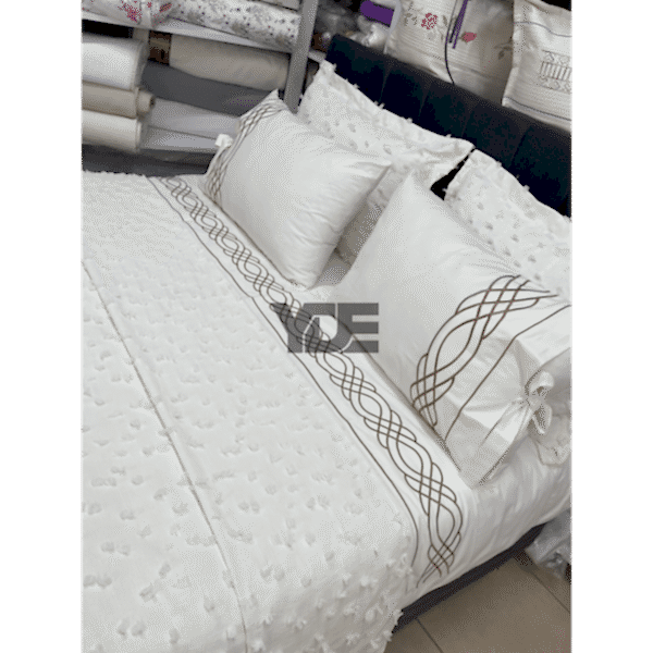 7 Parça Çeyizlik Nakışlı Nevresim Takımı ve Püsküllü Pike Örtüsü