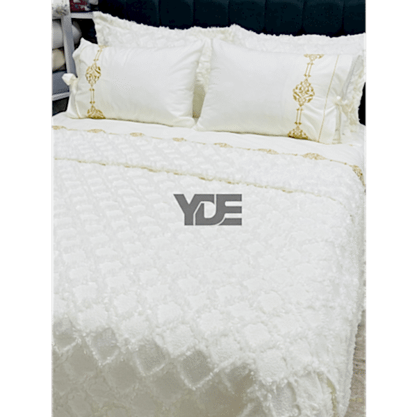 7 Parça Çeyizlik Nakışlı Nevresim Takımı ve Püsküllü Pike Örtüsü